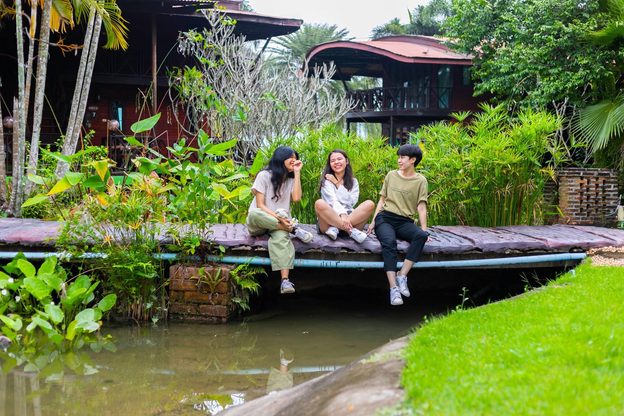 แก่งกระจาน โบ้ทเฮ้าส์ พาราไดซ์ รีสอร์ท ภายนอก รูปภาพ